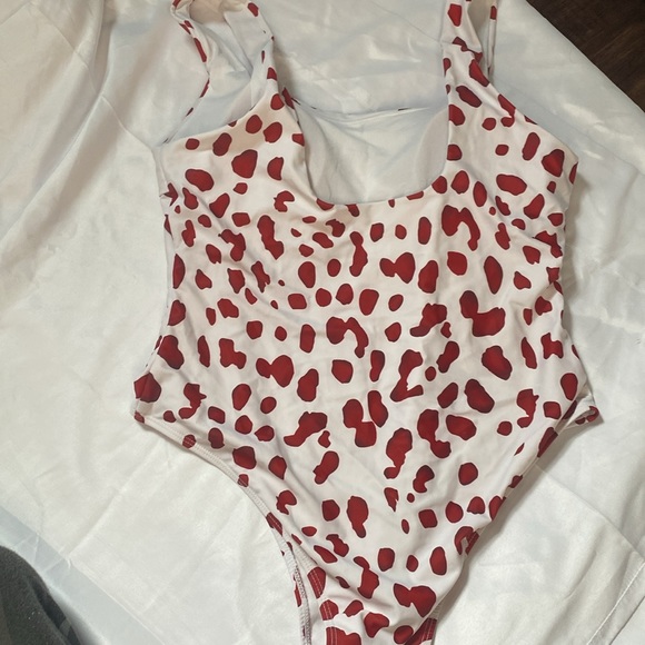 Red leopard high cut swimsuit - Picture 3 of 5